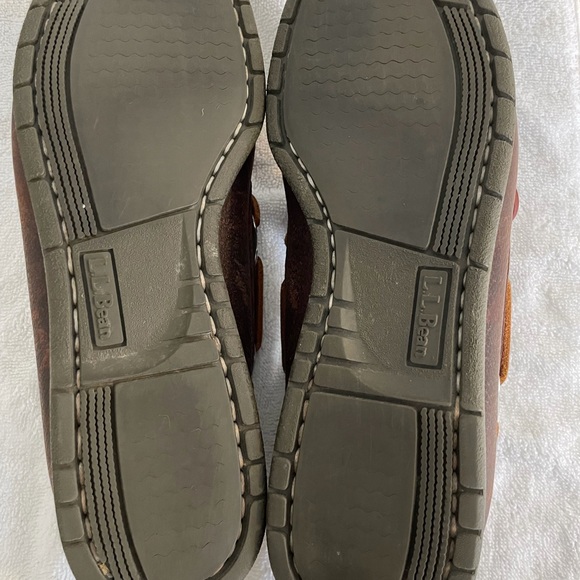 L.L. Bean women’s boat shoes/camp moccasins. Size 9 - Picture 5 of 5